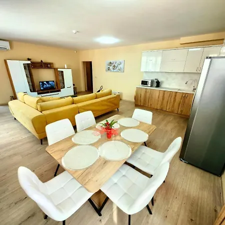 The Azure Haven 2br By The Sea Lägenhet *