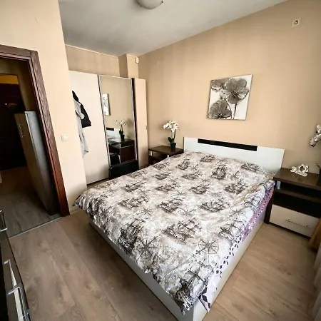 The Azure Haven 2br By The Sea Lägenhet Varna